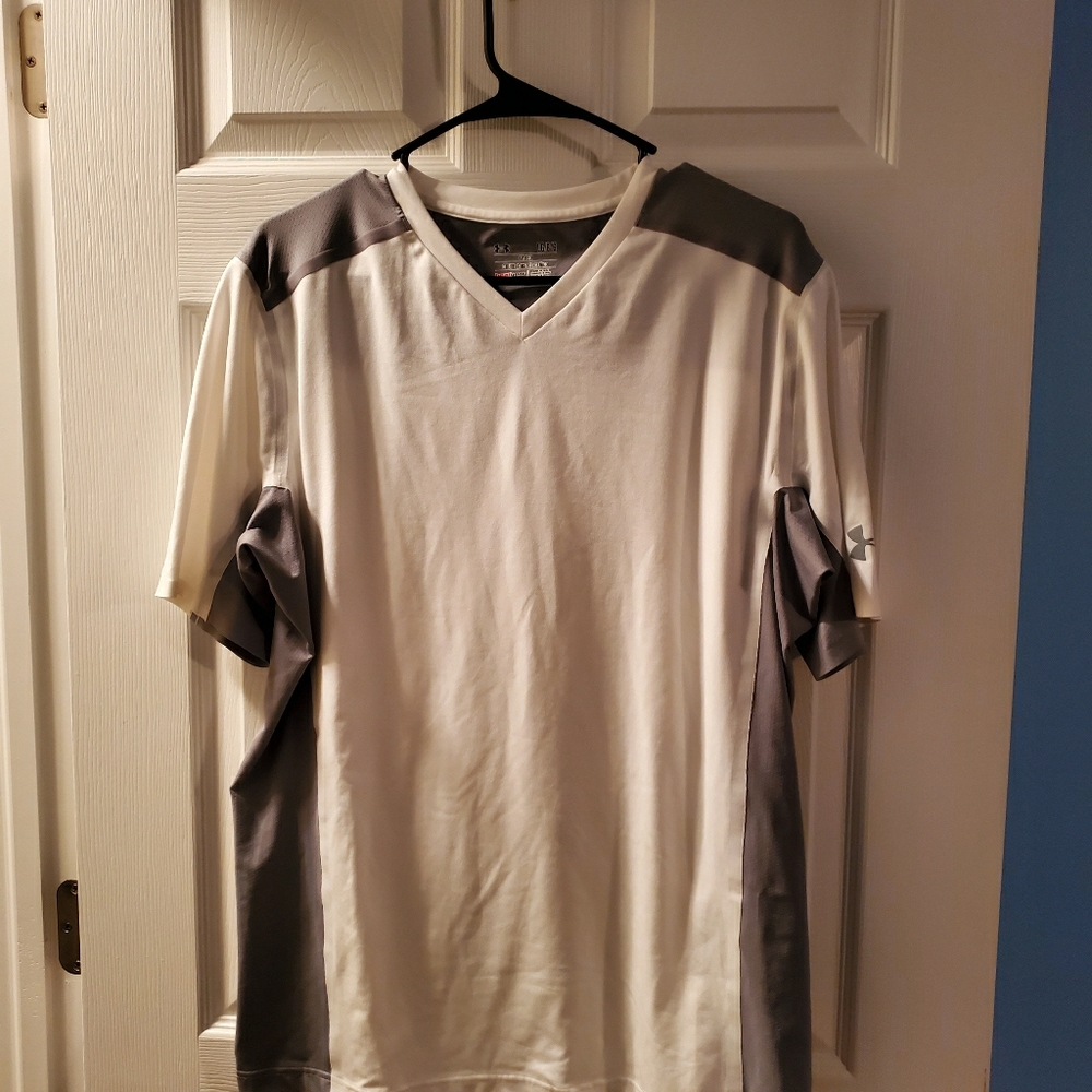 Mens Under Armor Fitted Heat Gear